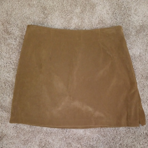 Tan suede mini skirt - Picture 1 of 1